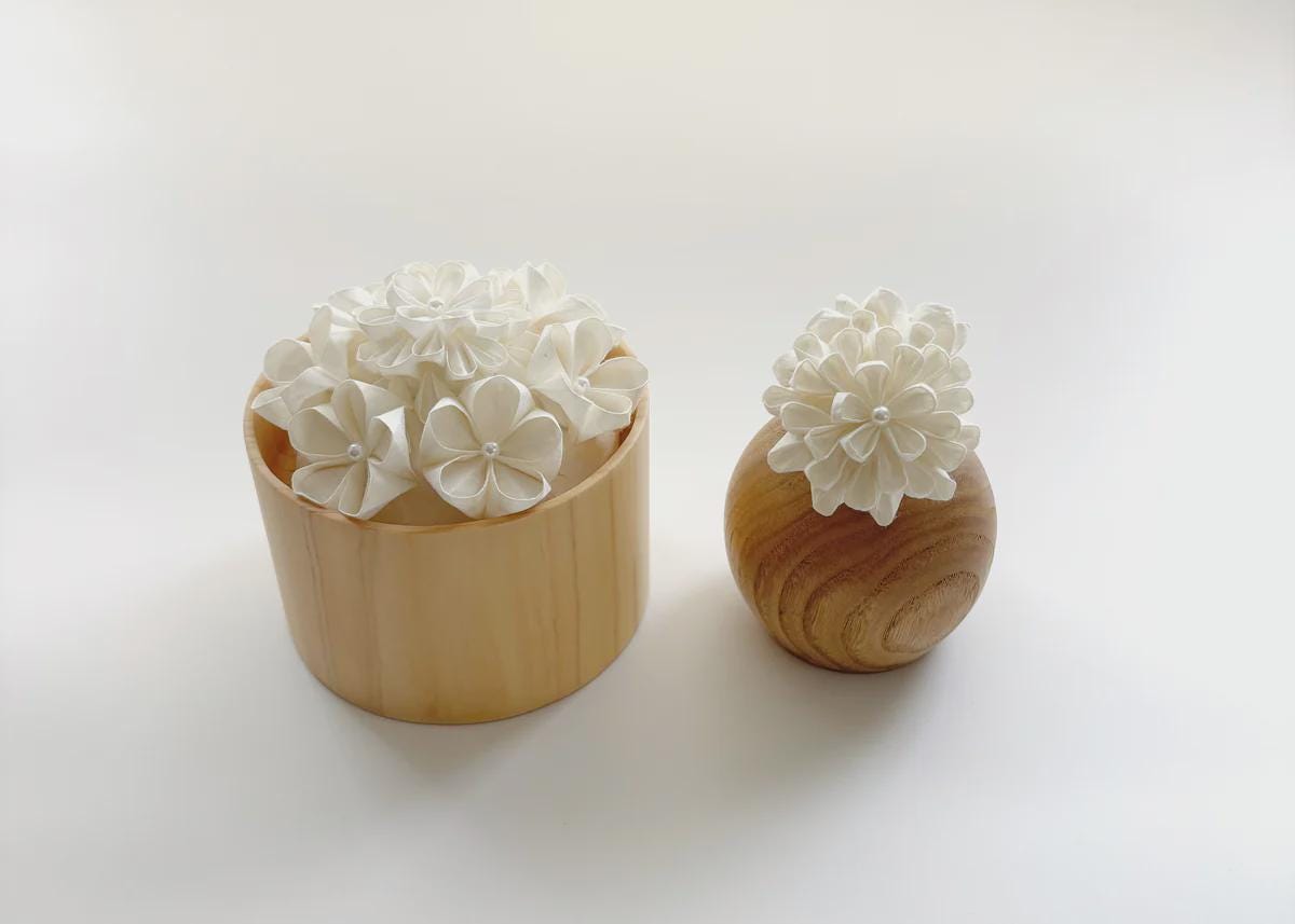 Aroma Diffuser White – Kaminoka Dual Single Flower Vase, Japanese Washi & Chestnut Wood