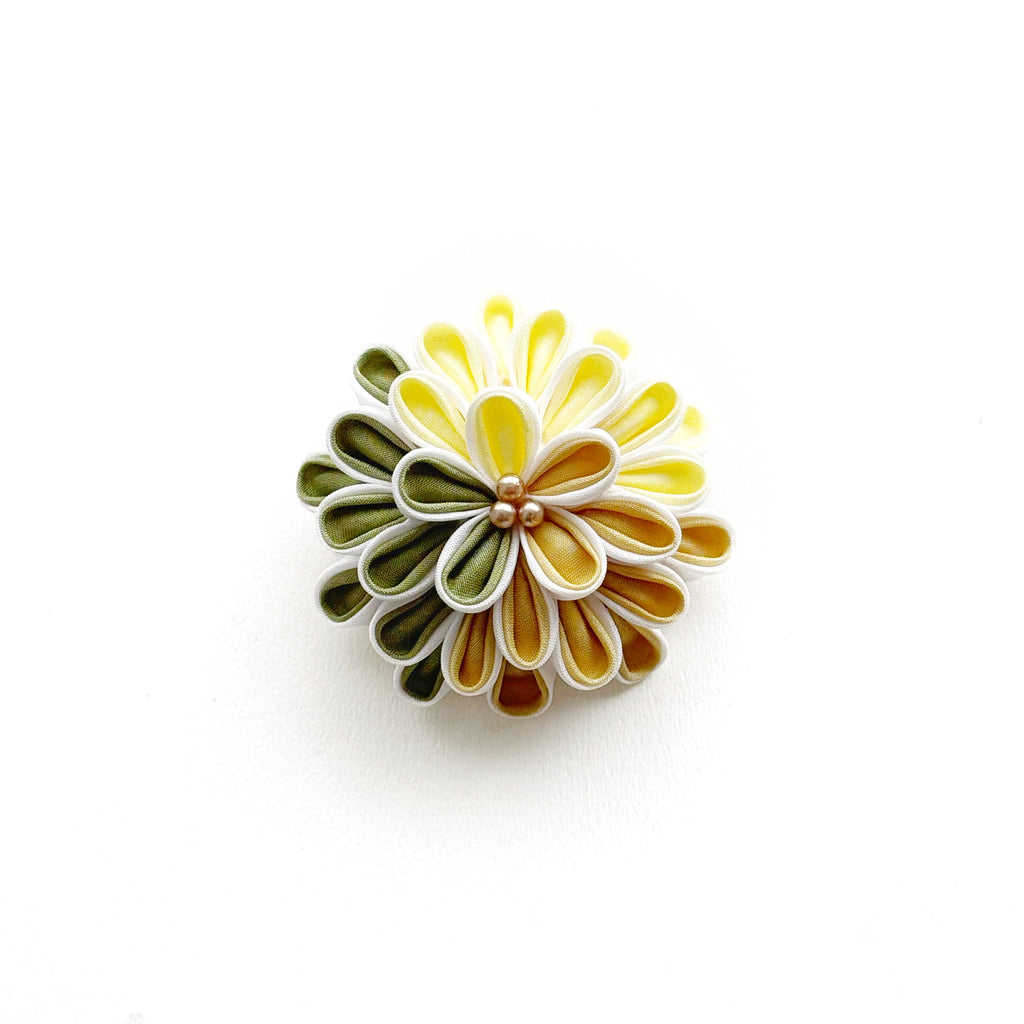 Tsumami Zaiku Brooch Yellow & Matcha Green – Chrysanthemum Japanese Silk Flower Pin