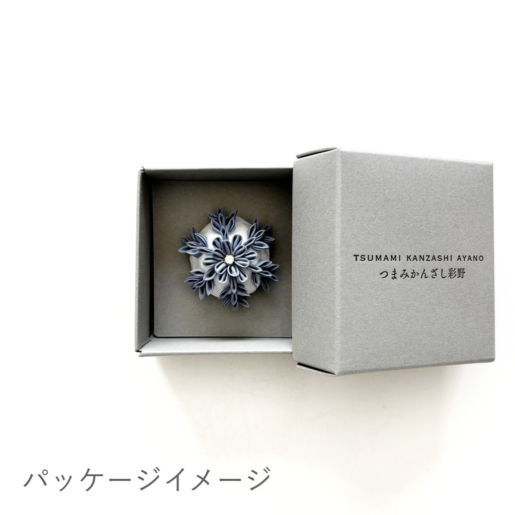 Tsumami Zaiku Brooch White & Gray – Snow Crystal Japanese Silk Pin