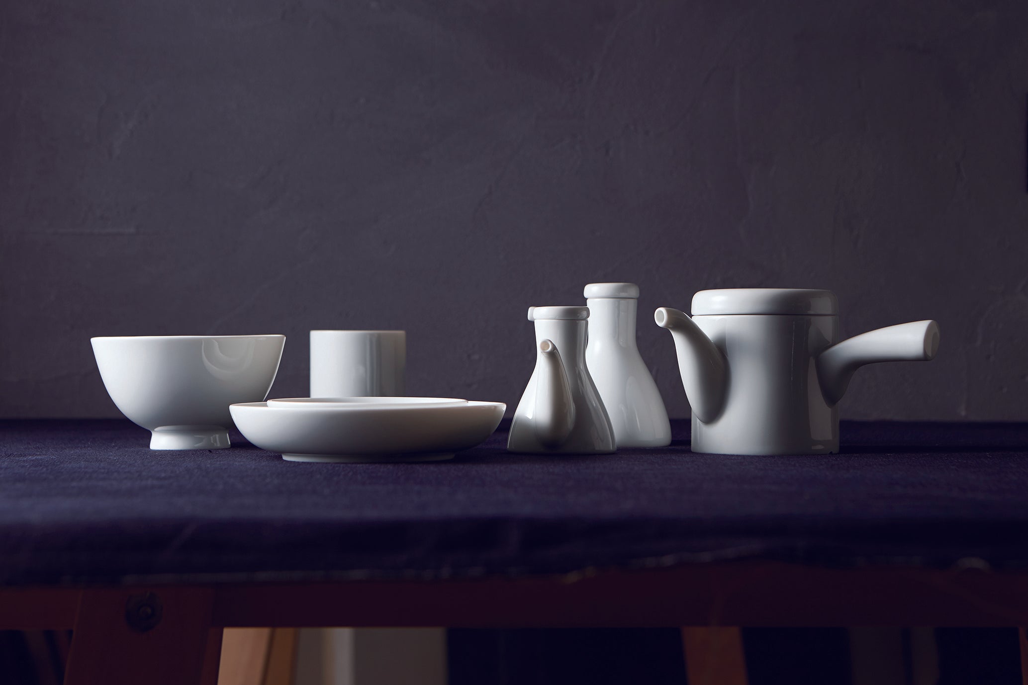 Full 7-piece Japanese porcelain tea and dining set in Kobijiki white finish.